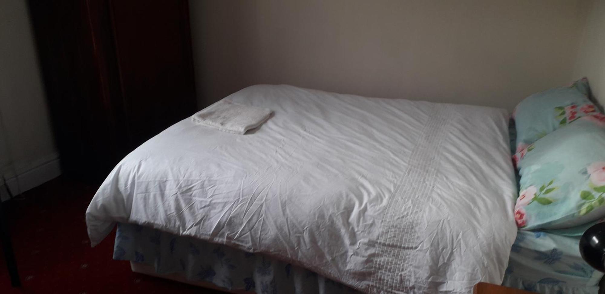 Spectrum Guest House Манчестър Екстериор снимка